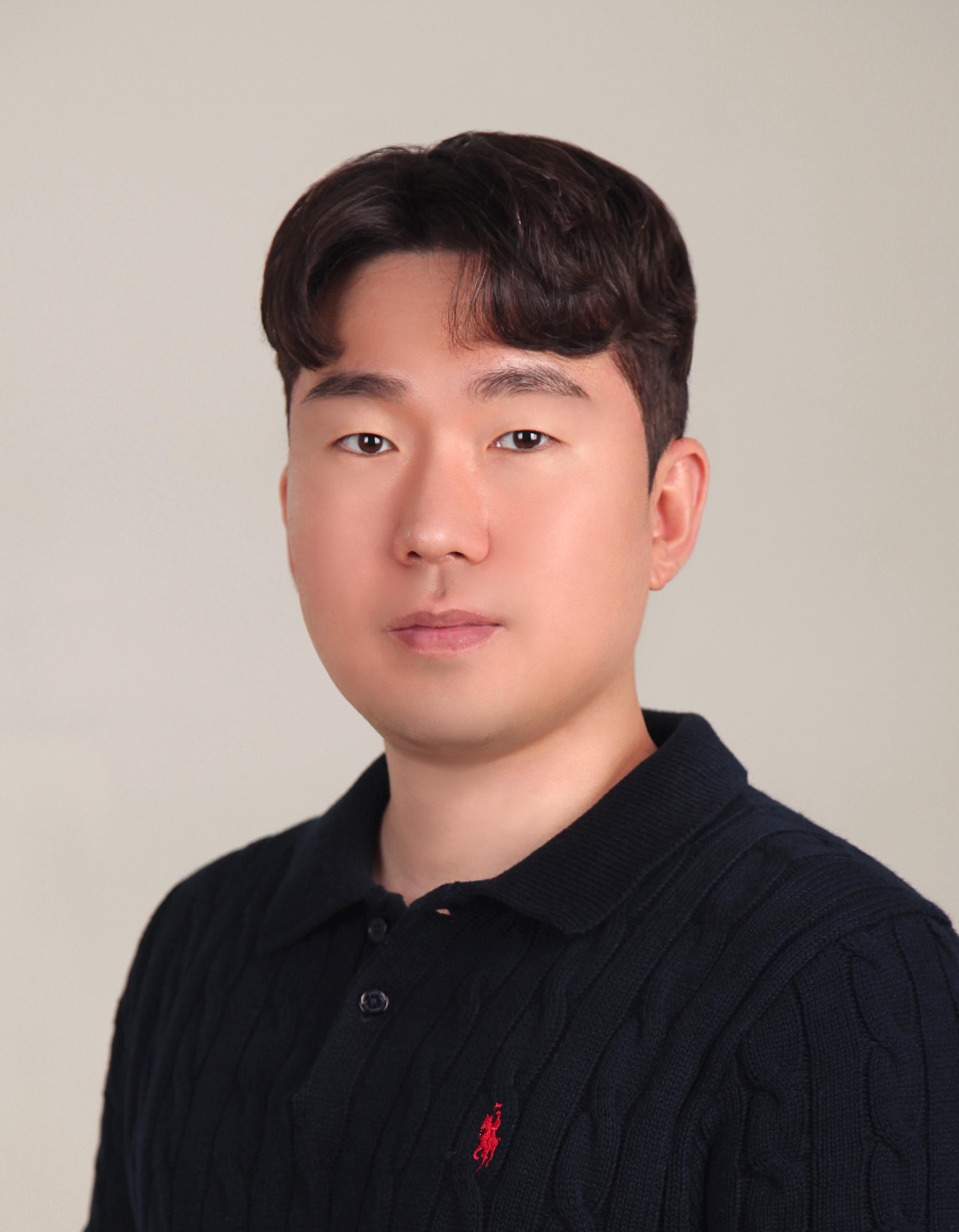 이웅기 사진